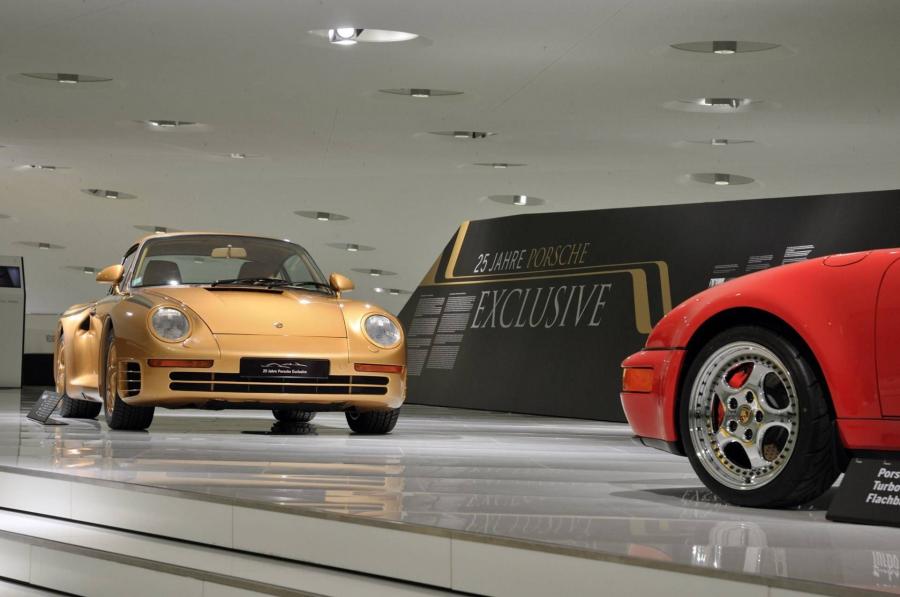  Porsche 959 Gold 1987 года  (фото 2 из 12)
